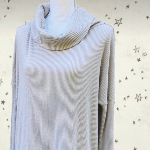 NWOT Free People Cream Ribbed Cowl Neck Oversized Open Back Sweater: Size S - Picture 3 of 6